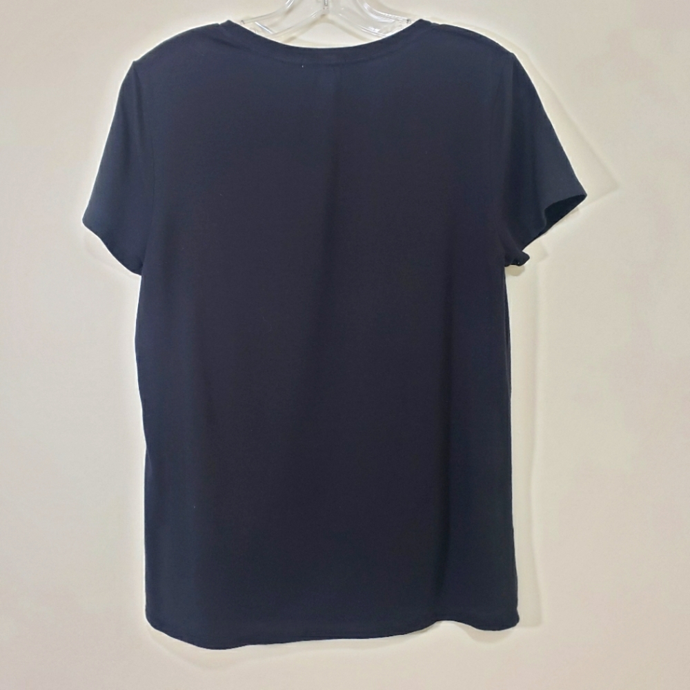 Maurices easy tiger graphic open neck short sleeve shirt woman's size me… - Picture 6 of 7